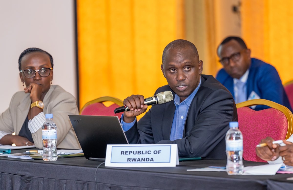 RwandaMoD's tweet photo. Commandants from the Armed Forces' Senior Command and Staff Colleges of East African Community (EAC) Partner States gathered today in Kigali for their biannual meeting. https://t.co/88K1tBTwH3 https://t.co/of3NsmkUZk
