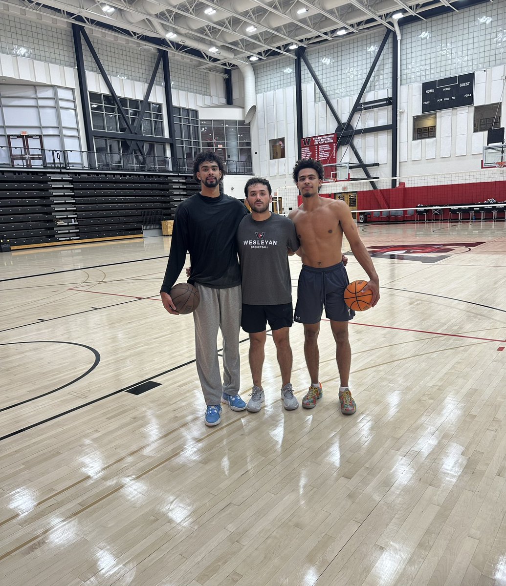 Matt Bielenda (@bielendamatthew) on Twitter photo Great evening work with the guys! <a href="/MattKnowling/">Matt Knowling</a> heads back to USC tomorrow, had to get one more workout in! <a href="/JaidenDelaire/">Jaiden Delaire</a> Stanford alum, just wrapped up his first year in the G-League w/ the Raptors. CT Hoops runs deep!! Great evening work with the guys! <a href="/MattKnowling/">Matt Knowling</a> heads back to USC tomorrow, had to get one more workout in! <a href="/JaidenDelaire/">Jaiden Delaire</a> Stanford alum, just wrapped up his first year in the G-League w/ the Raptors. CT Hoops runs deep!!
