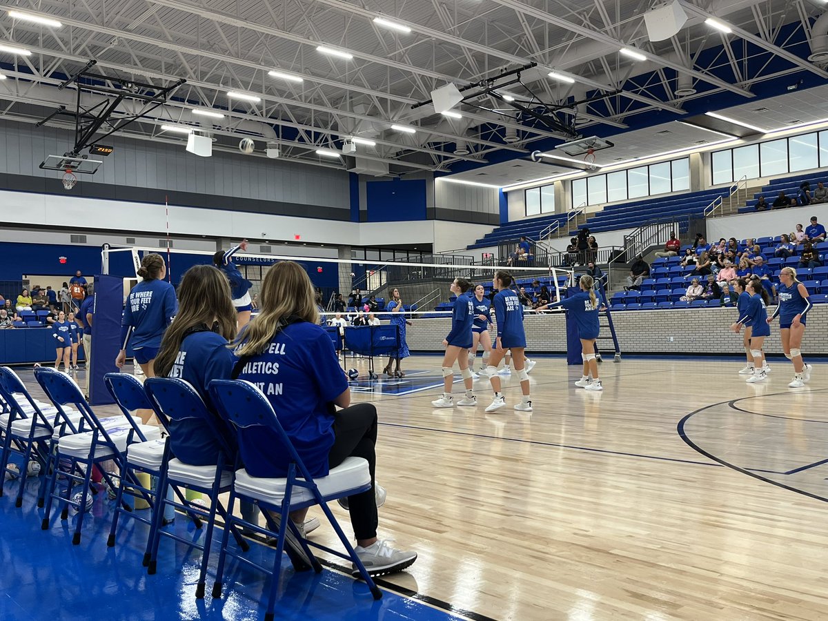 First game in the new arena and we are ready! Let’s go <a href="/VAHSpanther/">Van Alstyne HS</a> volleyball! 🤩🏐🥳