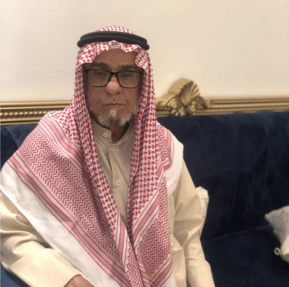 ﴿ إنا لله وإنا إليه راجعون ﴾ 

إن القلب ليحزن وإن العين لتدمع ولا نقول إلا ما يرضى الله، بقلوب مؤمنة بقضاء الله وقدره 
انتقل إلى رحمة الله 
العابد الزاهد العم الغالي 
خليف العيزار 
رحمه الله واسكنه فسيح جنانه .