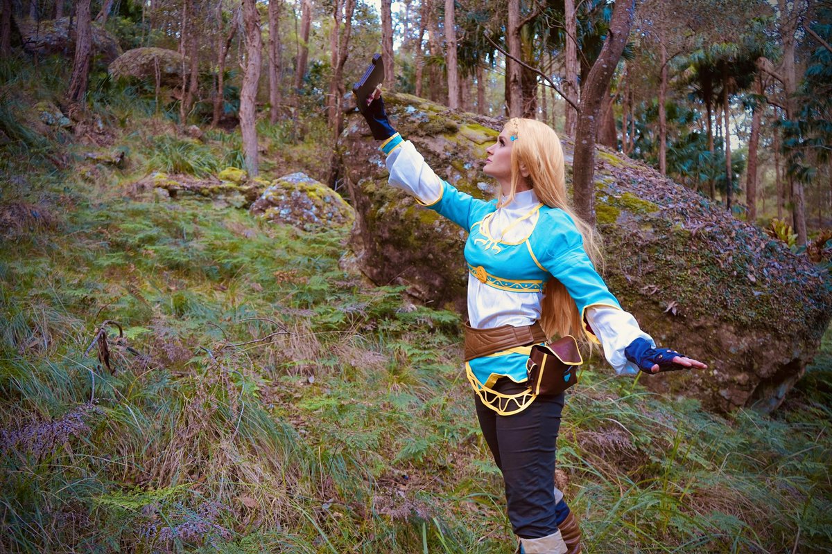 teegstah's tweet photo. “Courage need not be remembered, for it is never forgotten.”
I had so much fun exploring the forest with @_SillySamurai
I hope you enjoy my Zelda #breathofthewild #cosplay 🥹🩵💚💛
#zelda #zeldacosplayer https://t.co/vj3jGoQpm9