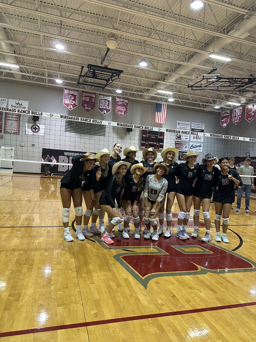 Lady bulls get their first win over season over Anclote in straight sets! Way to go ladies, 1-0!