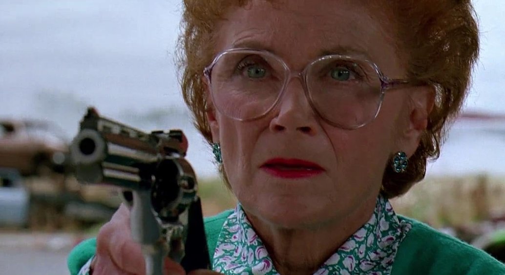FilmsQuirky's tweet photo. Aug 21 : Main Character is a Senior Citizen
#Bales2024FilmChallenge #FilmX 📽️ 🎬
@bales1181
#StopOrMyMomWillShoot  (1992)
A tough police sergeant's overbearing mother comes to visit him and begins to meddle in his life and career.
#EstelleGetty #SylvesterStallone
[3/3] https://t.co/CIcSi9GLld