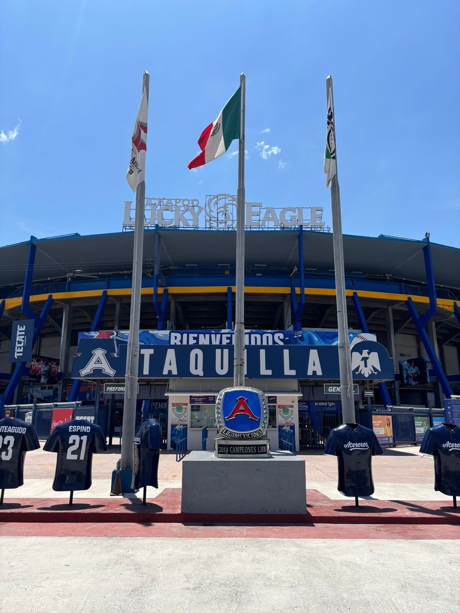 CarlosSarabiaC's tweet photo. Estamos de gira en Monclova Coahuila,en 60 días nuestra empresa tendrá un evento masivo en el estadio 🏟️ de esta ciudad, gracias por su confianza, me acompañan mis hijos Ruben Sarabia y Carlos R Sarabia https://t.co/7ouA4v3XSC
