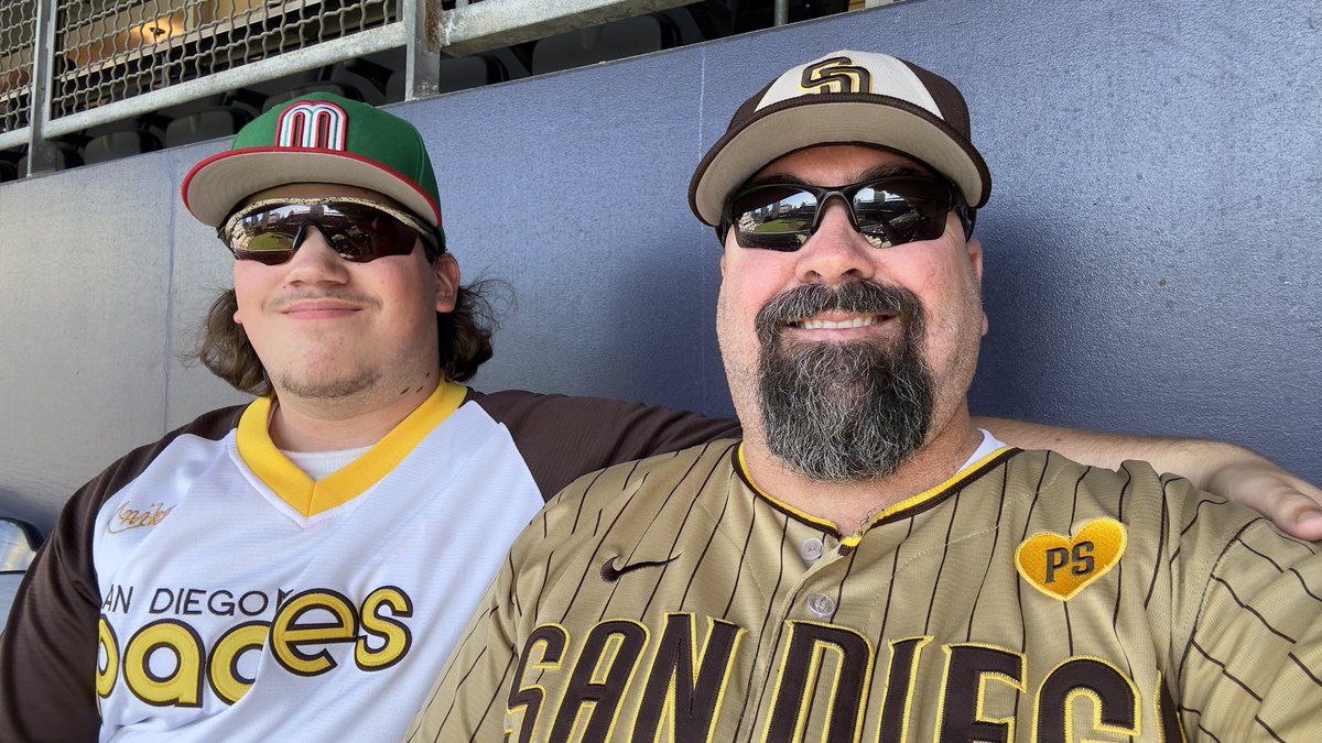 williep1414's tweet image. Looking to begin another series win streak! #ForTheFaithful #ForTony #ForPeter #LFGSD