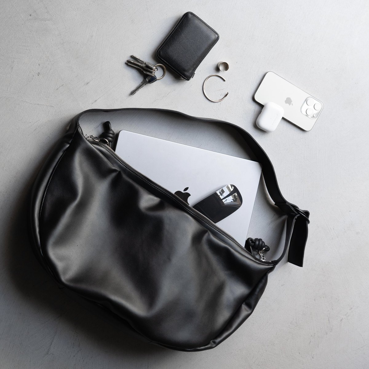 第3段 iPadバッグ 11月発売です👜