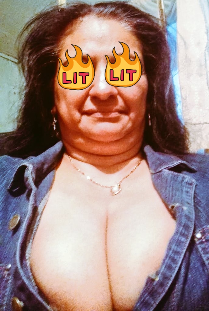 bbsilvanacdmx's tweet photo. Sobrinos, donde me los avientan?? En mi cara o en mis tetotas? Si saben rico hasta me los trago #tiaSilvanaMx #scum #milf #madura #mexicana #cdmx #tetona #cum #busty #whore https://t.co/Dpxst0vi1z