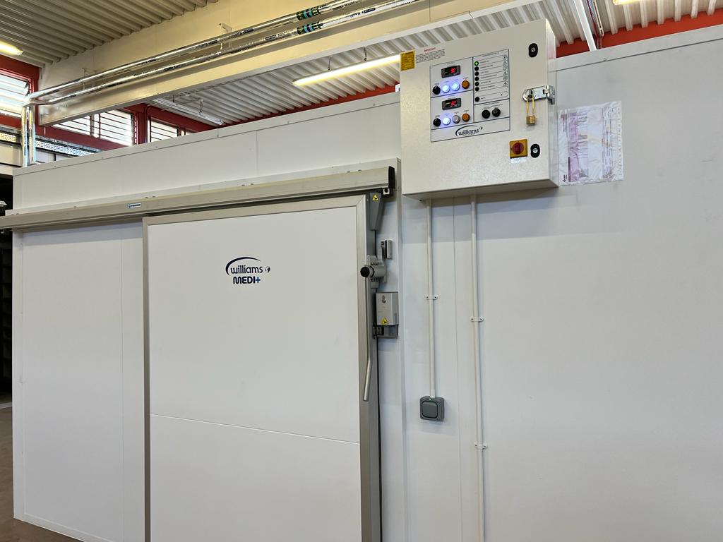 WilliamsRef's tweet image. No matter your application, Williams has the perfect #ColdroomSolution.

From external storage to central production units, medical usage, or #FrontofHouse displays, our coldrooms are designed to meet your unique needs.

Discover our coldroom options🔎 williams-refrigeration.co.uk/products/coldr…