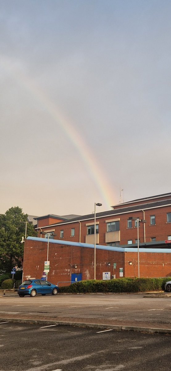 Rainbow over thr Mothership this morning 🌈 <a href="/RCOTeamCAU/">TeamCAU</a> <a href="/RochdaleCO_NHS/">Rochdale Care Organisation</a> ❤️🩷🧡💛💚💙🩵💜