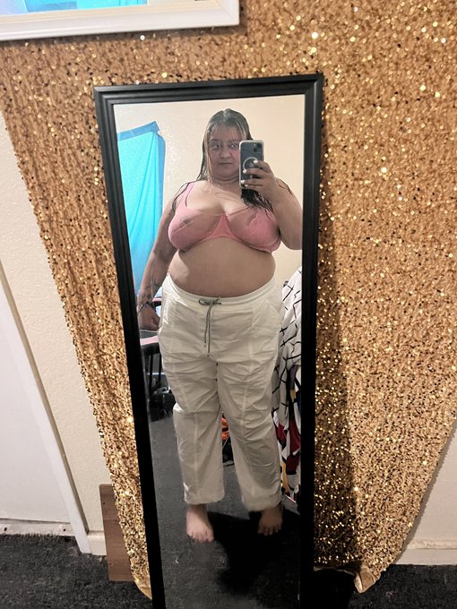 I make #bbw slutty solo content on clips4sale! Milf, cosplay, fuckdoll, and various fetishes/kinks! Link:<a href="/tag/bbw"class="tags">#bbw</a>