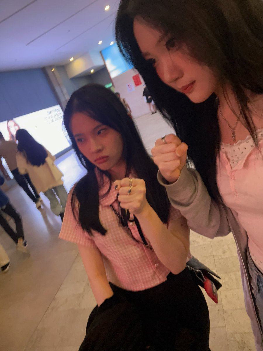 L_MarshaJKT48's tweet photo. No konteks si https://t.co/2QVhID7h44