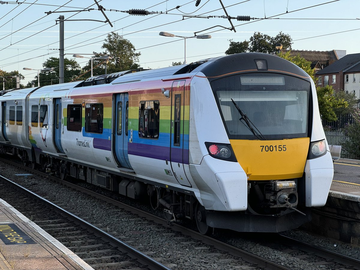 Lineside Images (@linesideimages) on Twitter photo Thameslink Trainbow 🌈
📍 Bedford (BDM)
📅 21/8/24
📷 iPhone 15 Pro Thameslink Trainbow 🌈
📍 Bedford (BDM)
📅 21/8/24
📷 iPhone 15 Pro