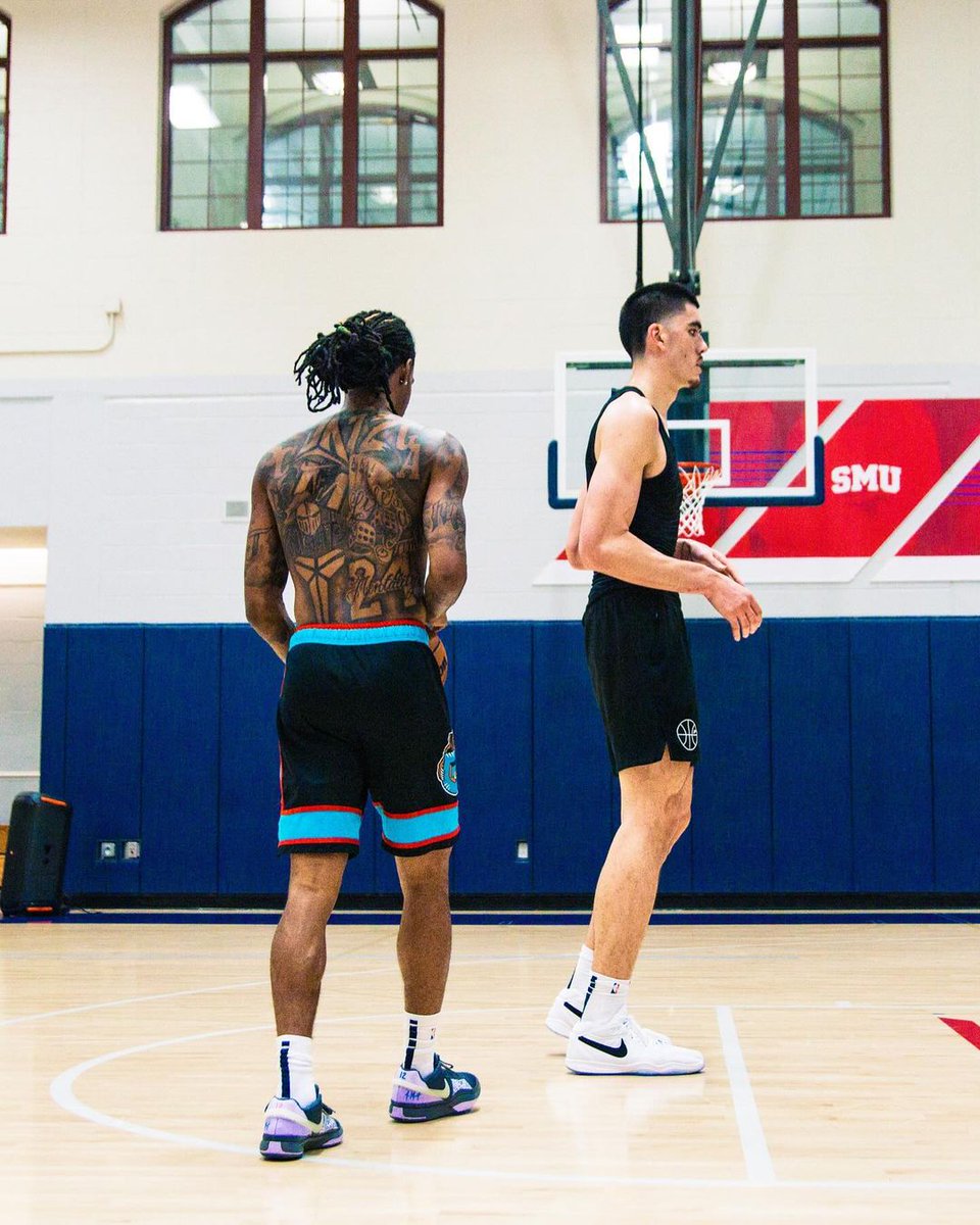 EricTweetsNBA's tweet photo. JA MORANT AND ZACH EDEY IN THE GYM TOGETHER https://t.co/tkPG1Z2Jps
