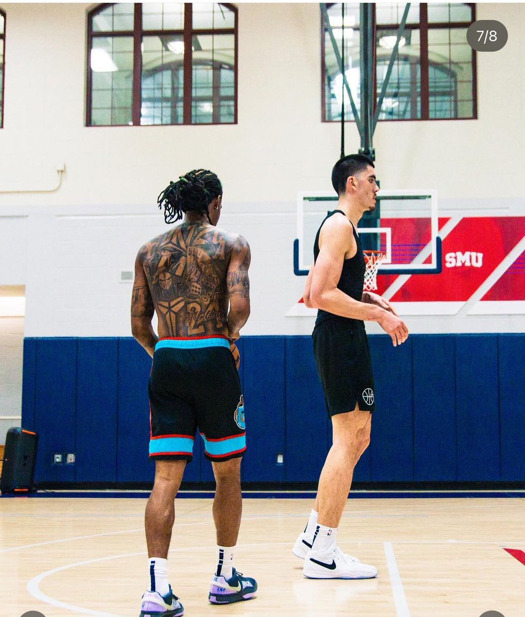 Damichael Cole (@damichaelc) on Twitter photo Ja Morant just shared a recent photo of himself working out with Zach Edey👀
📸: <a href="/shotbynie/">shot by nie 🔴</a> Ja Morant just shared a recent photo of himself working out with Zach Edey👀
📸: <a href="/shotbynie/">shot by nie 🔴</a>