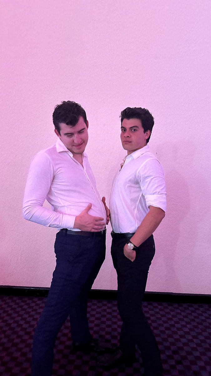 aldoadlf's tweet photo. Graduada y cumpleañera; Akira. @diablitooss https://t.co/NsjtfzHhcR