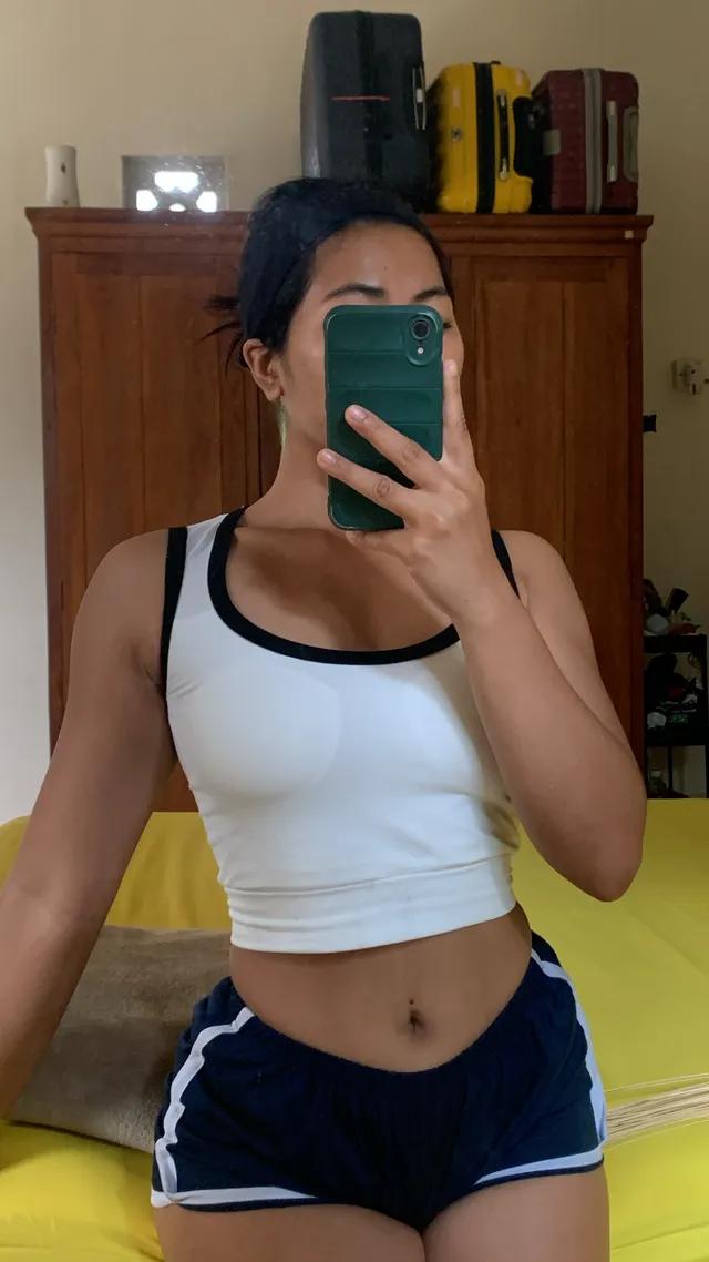 urrrbchhh's tweet photo. rame banget perkara Azizah selingkuh sama 3some, mending mandi bareng aku https://t.co/jXqODRH8J4