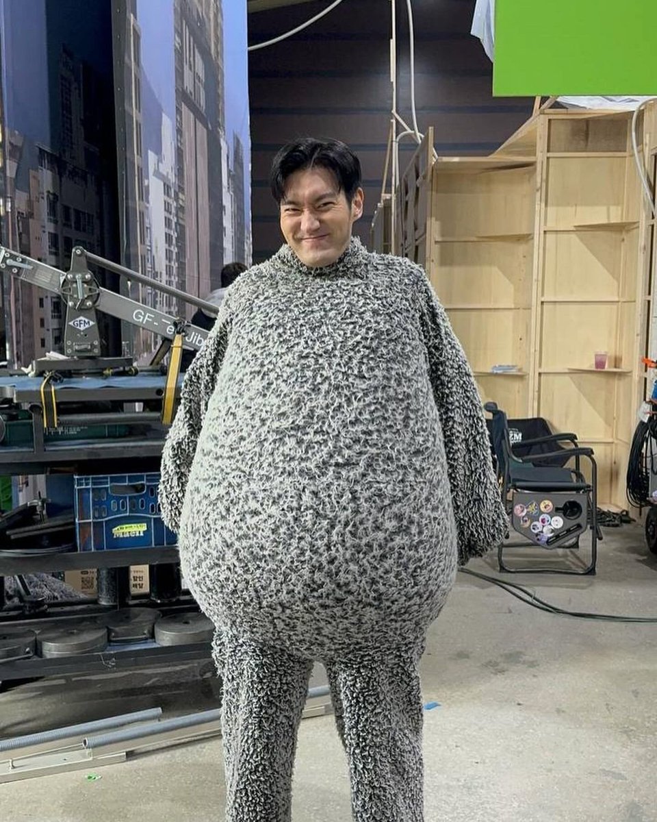 wonniemallow's tweet photo. I'M NOT OKAYY I'M NOT OKAYYYYY. HE'S TOO CUTE 😭😭 https://t.co/OAzYqNrywX