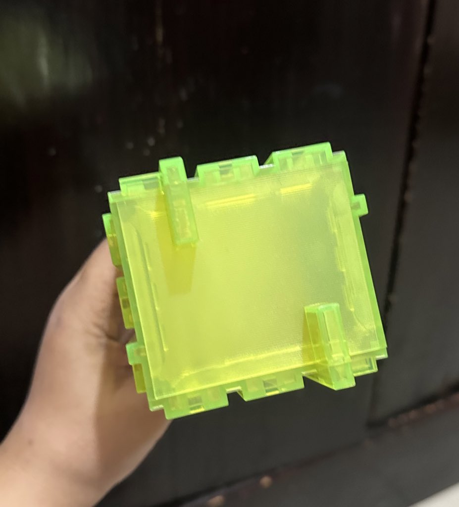 awkwardinaa's tweet photo. HELP RT❗
WTS PRELOVED LIGHTSTICK NCT VERSI 1 
Rp. 350.000 (negotiableee) 

✅ good condition
✅ connect app SMTOWN
✅ fullset (box + pouch) 
✅ pelunasan via (keep event with dp) 🍊
✅ COD

DM for details
📍 Jakarta

tag. wts lightstick nct https://t.co/yix301eIWP