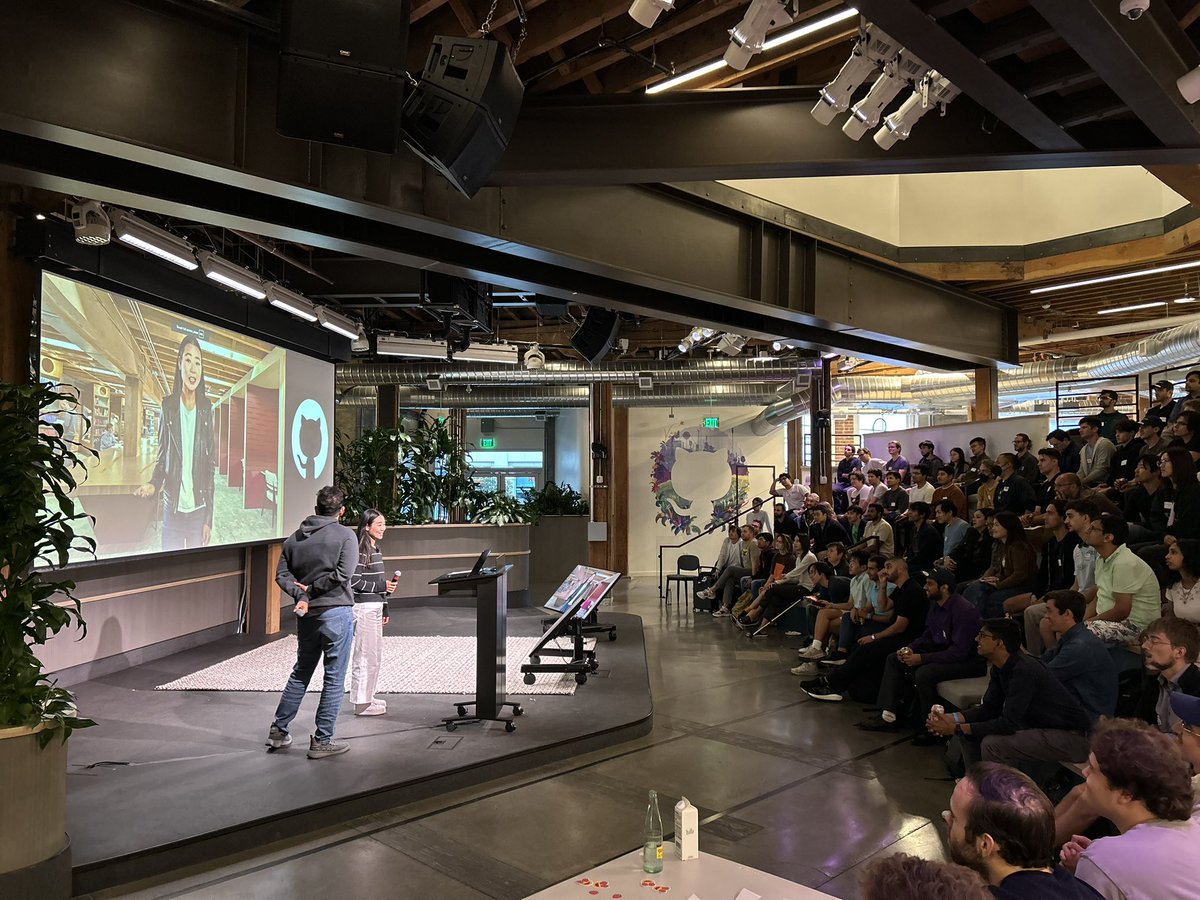 Live from Jam AI Night, <a href="/HeyGen_Official/">HeyGen</a> demoing how quickly you can create interactive AI avatars — in every language! 🤯

Plus tons of product updates, so cool to hear it live from the actual product team!