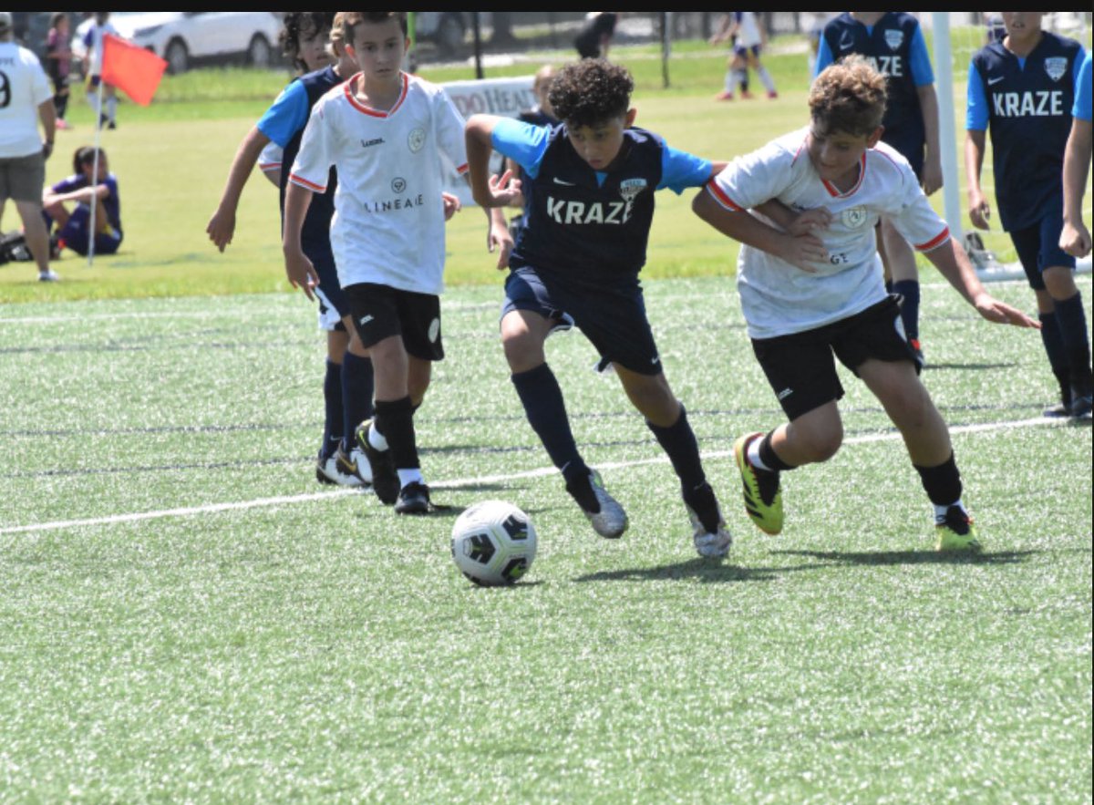 TrinityRON's tweet photo. @MoSalah  
My son in blue، it reminded me with you shoulder injury vs Sergio’s Ramos. 
The referee did not call it a foul . 
Any advise? https://t.co/XJOT1j5kgI