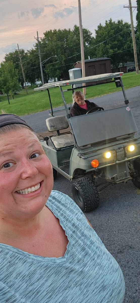 anspangler88's tweet image. Well, started day 1 of C25K; doing a turkey trot in November that I don&apos;t want to suck at. Had a chaser on the golf cart, who also yelled every now and then. 😁 #sore #outofshape #Motivation #notarunner