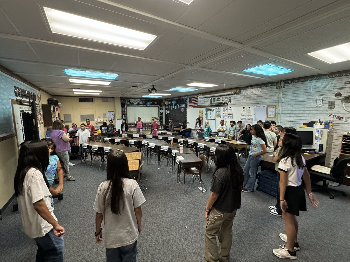 Starting the year building community in classrooms with community circles! #WeArePBV #SandriniSaints