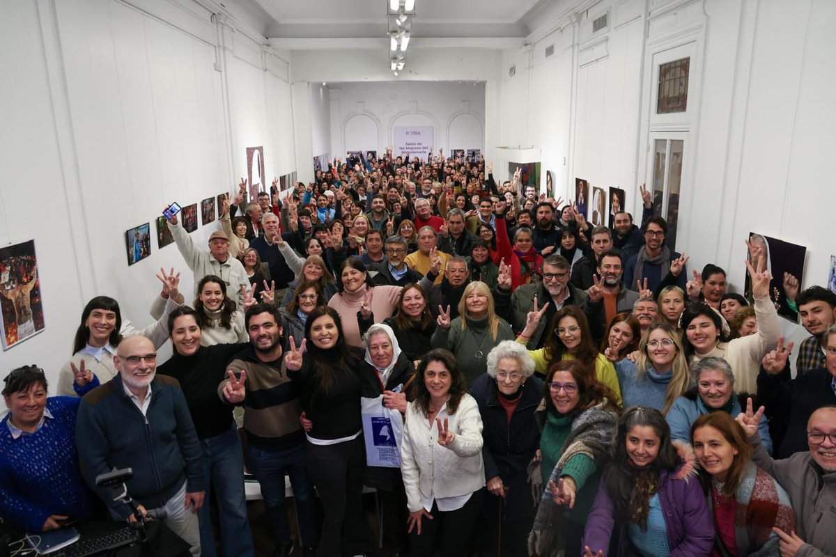 danyvilar's tweet photo. 🌎Los impactos del RIGI en la soberanía, el ambiente y los derechos sociales

Participamos junto al querido senador nacional y presidente del PATRIA, @OscarParrilli @LauraBerardoOK y muchos compañeros de este conversatorio para pensar el modelo productivo que quiere imponer Milei https://t.co/95fFK68s6B