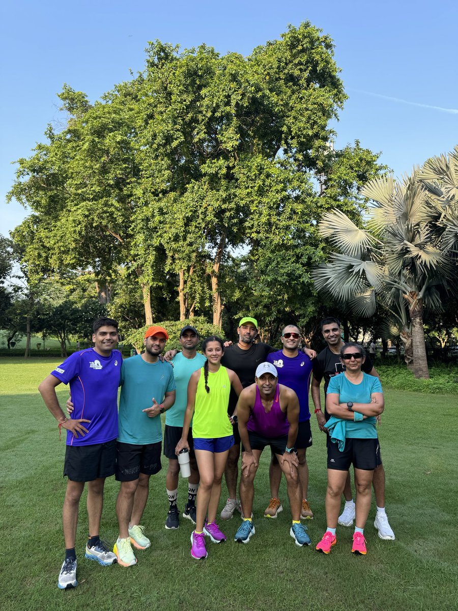 defaultrunner's tweet photo. Best start to my day ! #tribevibes #tealtribe #runwithreeti https://t.co/bQFniSplqF