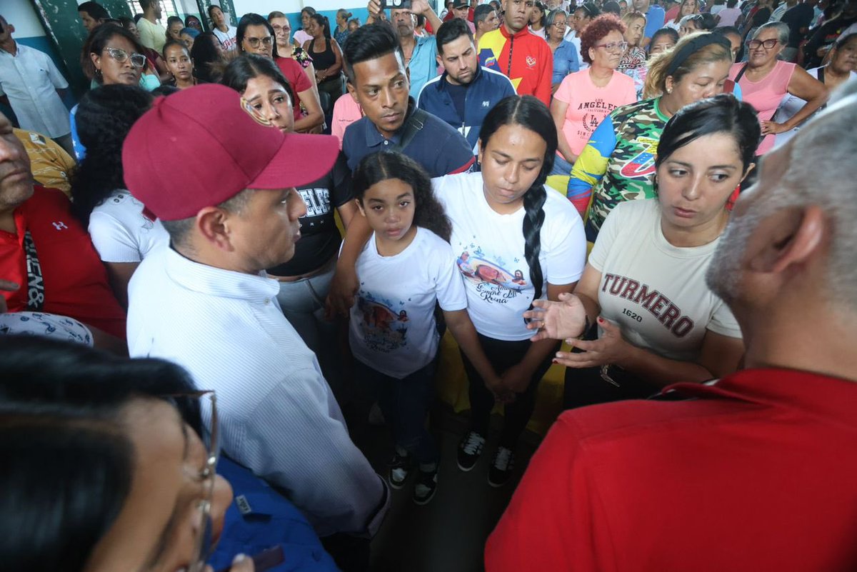 Aragua fue uno de los estados más atacados por el fascismo los días 28 y 29 de julio, por ellos fuimos a reunirnos con los líderes de comunidad y la sociedad civil en general, específicamente en la población de #Turmero, para debatir la ley contra el Fascismo, Neofascismo y