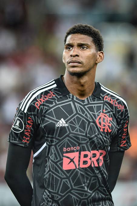 Lembram dele?🔴⚫️👀

📸: IMAGO / Fotoarena. 

#hugosouza #hugoneneca #corinthians #flamengo #goleiro