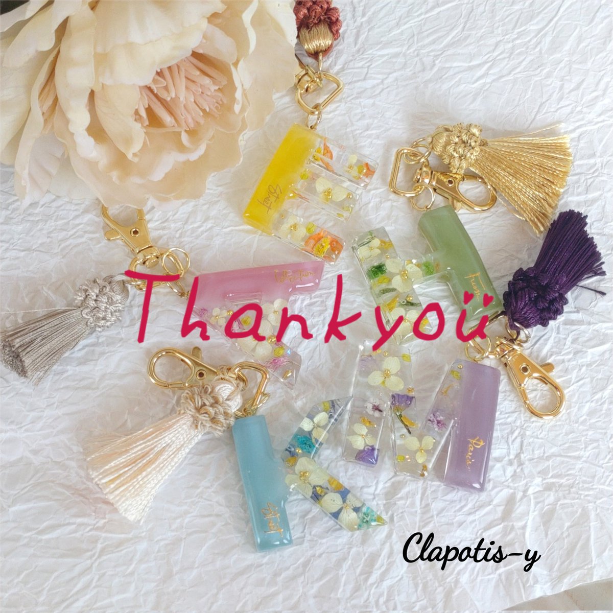 lapinusayumi's tweet photo. いつもClapotis-yをご愛顧を賜り、誠にありがとうございます。

フラワーイニシャルキーホルダーがおかげさまで完売となりました。
たくさんのお客様にご購入いただき感謝を申し上げます。

また再販が決まりましたら、お知らせさせていただきます。

今後ともClapotis-yをよろしくお願いいたします。 https://t.co/3pp4WHPmW9