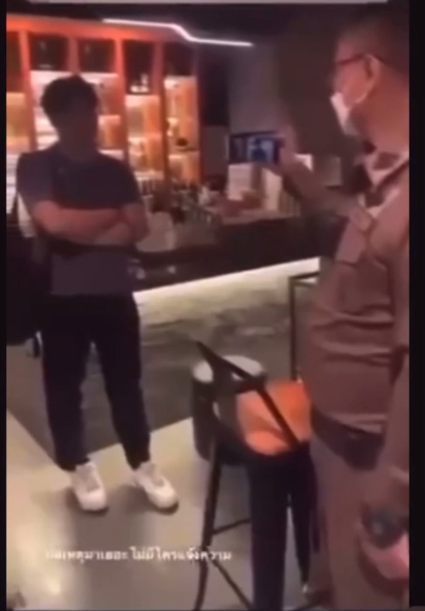 wannggjinn852's tweet image. “ก่อเหตุมาเยอะ แต่ไม่มีใครแจ้งความ”
“พนักงาน ดีเจ รุมข่มขืน”
“ขำเหยื่อที่โดนข่มขืน”