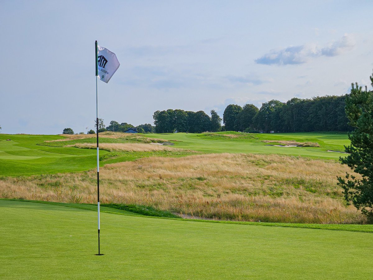 Joe Simpson tweet media