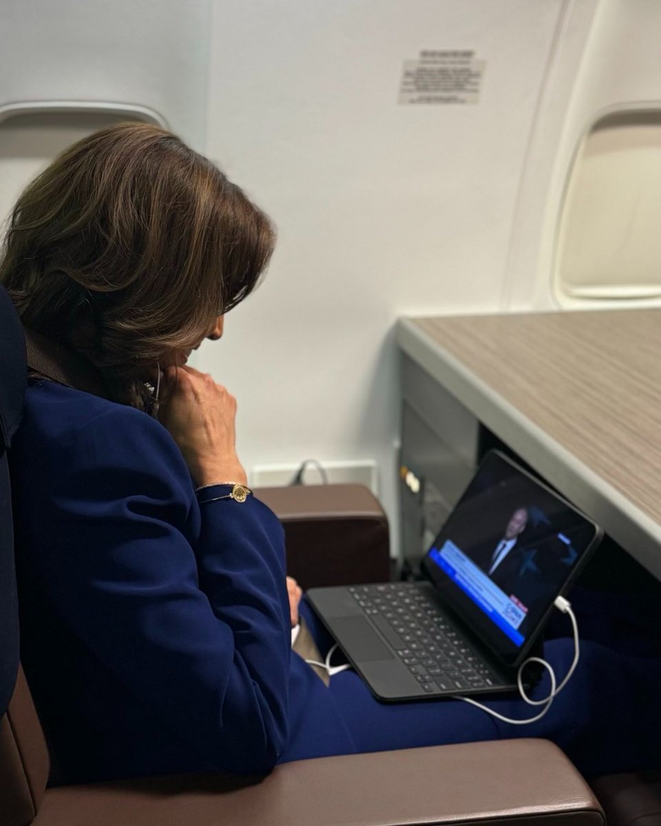 KamalaHarris's tweet image. Love you, Dougie.
