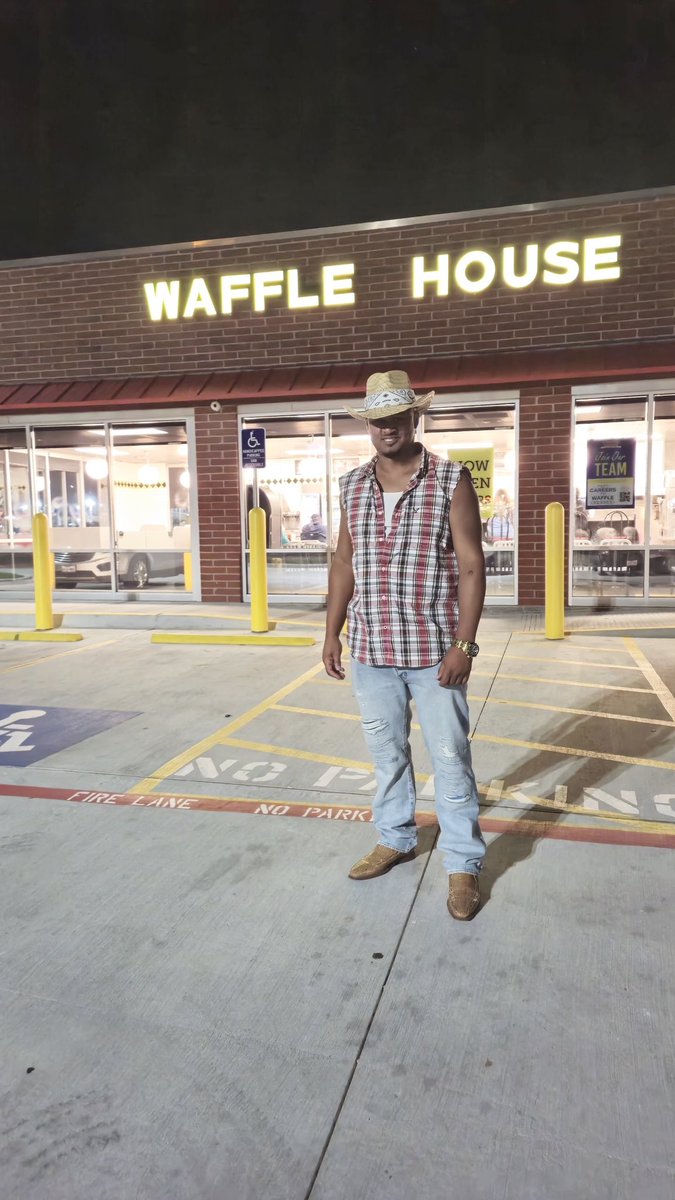 Coast580's tweet photo. #wafflehouse #countrycoast https://t.co/fTIF5vbJrr