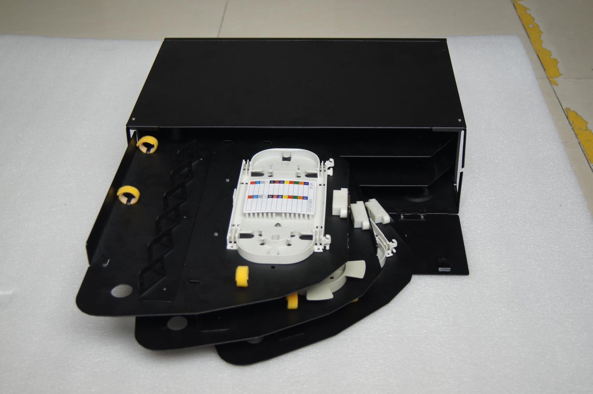 Tina1575084946's tweet image. Fiber optic patch panel with 72 core, accept OEM &amp;amp; ODM
#fiber #ODF #FOSC #telecommnucation #telecom #opticalfiber #spliceclosure #enclosure #splitter #adapter #pigtail