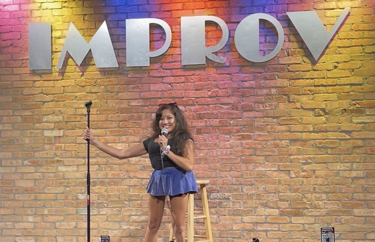Pop in at the <a href="/ImprovTX/">Arlington Improv</a> 😍🎤