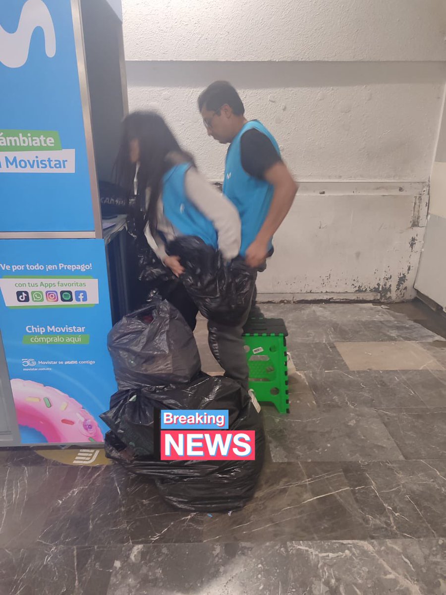 SORPRENDIDOS EN EL ACTO. 

Rafael y Yenei, fueron realizando el acto en el pasillo llamado (Vitrina) en la línea 5 del <a href="/MetroCDMX/">MetroCDMX</a>  estación #LaRaza, policías los detuvieron y los pusieron a disposición ante las autoridades correspondientes.