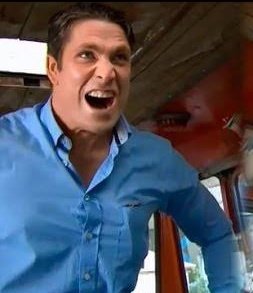 albertodn_'s tweet photo. Paco Bazan al enterarse que Cueva y Farfán son hermanos de leche de la Melissa Klug. https://t.co/E8nbovNvro