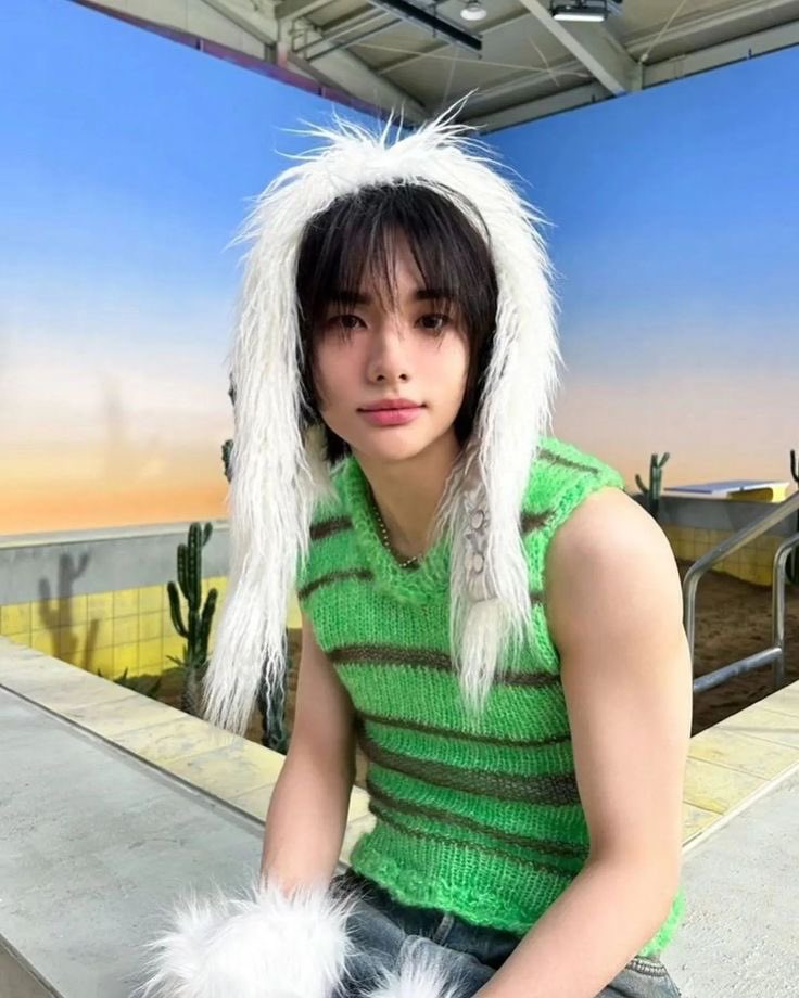 jeonghoversion's tweet photo. HYUNIN AU || TU NO ERES MI PAPÁ CUYEYO ~ OMEGAVERSE

Donde Sunoo es el niño caprichoso de papi Jeongin, pero todo cambia cuando su papá innie presenta a su novio, un alfa 15 años menor que él 

O donde Hyunjin un alfa de 20 años vive el sueño de ser un sugar baby https://t.co/pd2FEgaIhE
