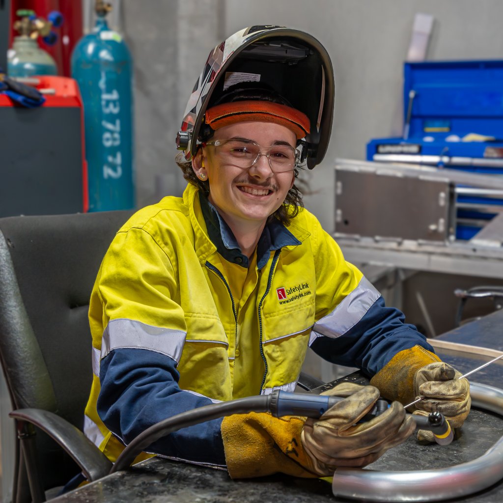 SafetyLinkAU's tweet photo. Meet Finn, our talented 2nd-year sheet metal apprentice!

Finn is quickly becoming an essential part of our team, working on a range of products including gates, steps, platforms, and ladder stiffeners.

#MeetTheTeam #SafetyLink #SheetMetal #Apprentice https://t.co/LY8cL6Ro0J