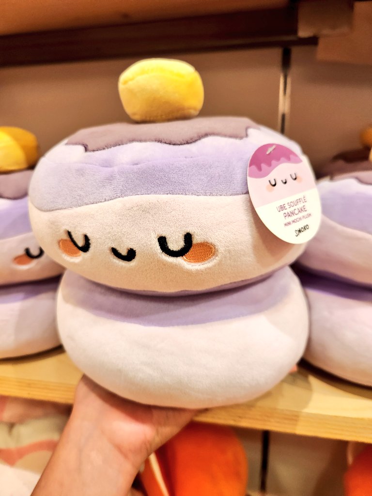 yume_dango's tweet photo. saw these adorable ube souffle pancake plushies and they immediately made me think of @uki_violeta 💜 https://t.co/qunFKko21P