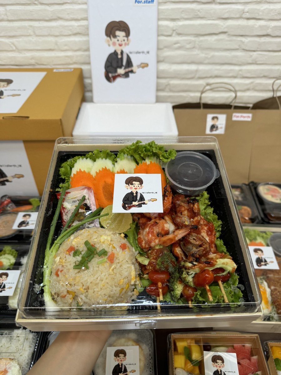HelloPerth_HK's tweet photo. 2024.08.21

Hello from Food Support for Perfect 10 Liners

Thanks @AllAroundPerth 

@perthppe 
#KDPPE #PerthTanapon 
#Perfect10Liners
#ข้าวกล่องของโยธา https://t.co/jG7rm57bf8