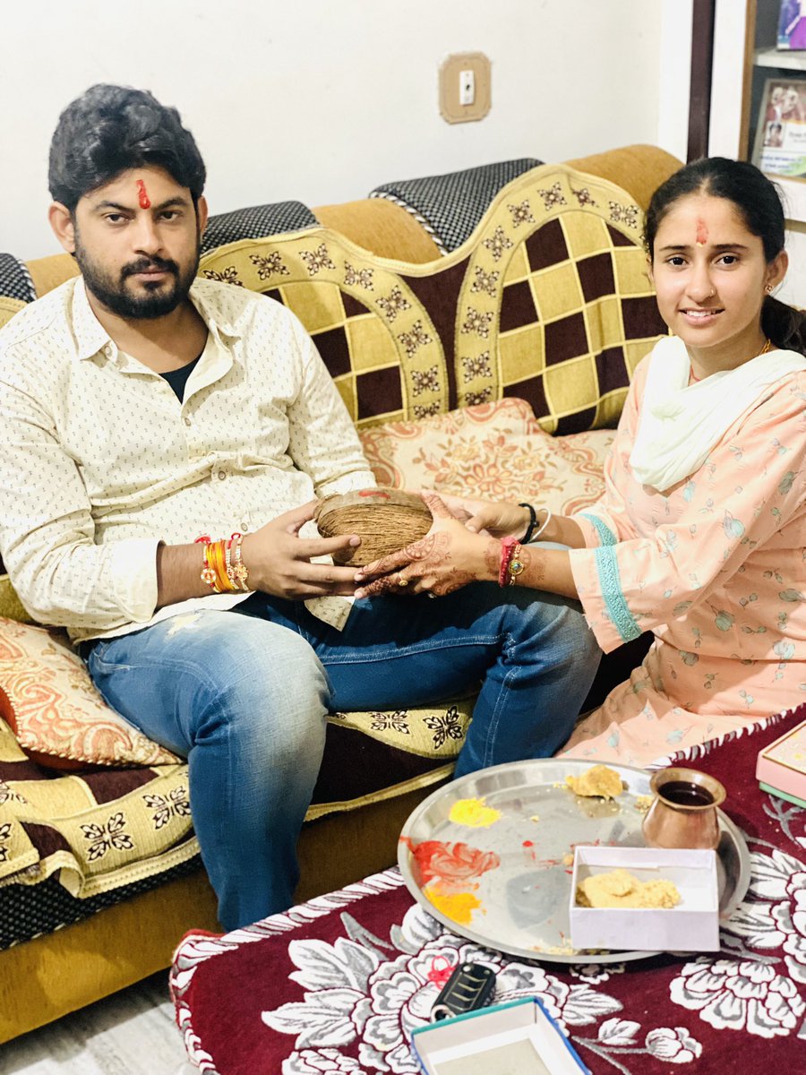 JaydeepMirdha's tweet photo. धागे के बंधन में, प्यार व विश्वास ज्यादा है 
बहन की रक्षा का जिम्मा, हर भाई का वादा है।
#रक्षाबंधन #Rakhi2024 https://t.co/aTL18Gu0rL