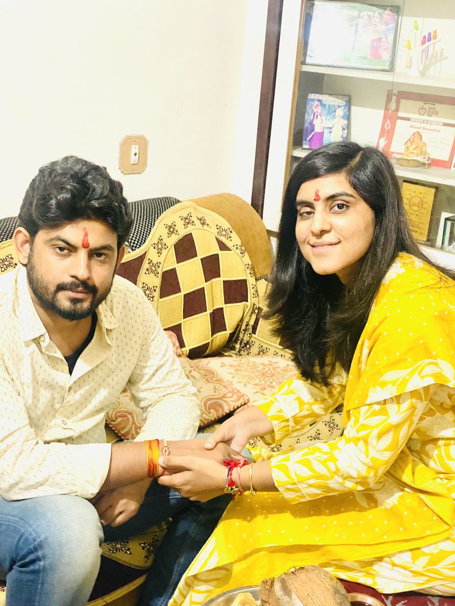 JaydeepMirdha's tweet photo. धागे के बंधन में, प्यार व विश्वास ज्यादा है 
बहन की रक्षा का जिम्मा, हर भाई का वादा है।
#रक्षाबंधन #Rakhi2024 https://t.co/aTL18Gu0rL