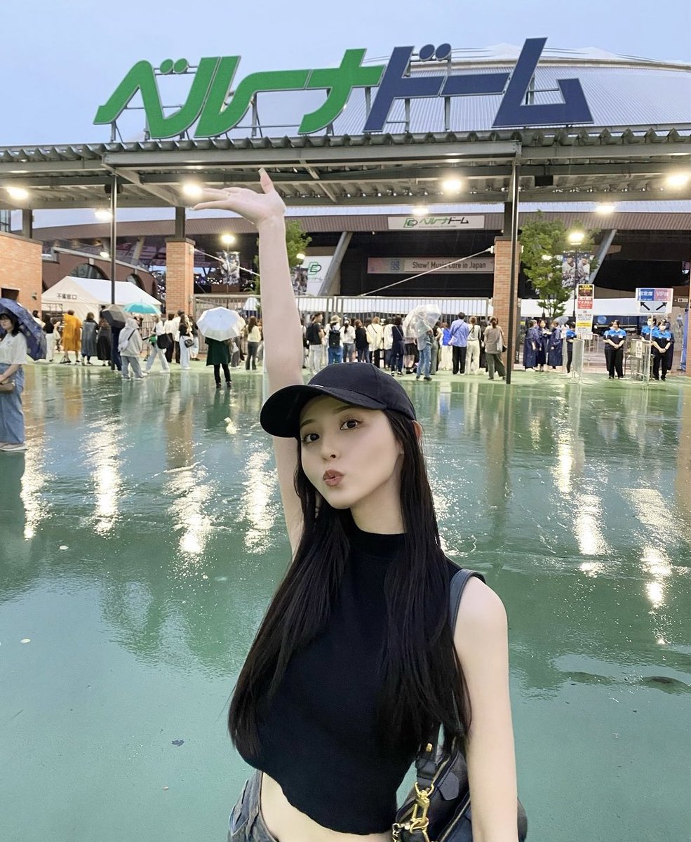 吉井美優ちゃん...可愛すぎる

こんなサラサラロングに真っ白で細い女の子になりたい