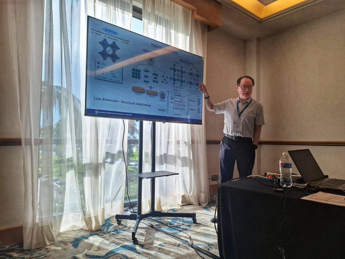 Silver-Hamill Turren-Cruz (@shturrencruz) on Twitter photo We enjoyed the afternoon session with such an great talk from <a href="/ShuaifengH/">Shuaifeng Hu</a> 🥪and Ze Xiang Shen on tandem photovoltaics and strain. #IMRC2024
@jorgepascual92 <a href="/DiegoEs10478416/">Diego Esparza</a> We enjoyed the afternoon session with such an great talk from <a href="/ShuaifengH/">Shuaifeng Hu</a> 🥪and Ze Xiang Shen on tandem photovoltaics and strain. #IMRC2024
@jorgepascual92 <a href="/DiegoEs10478416/">Diego Esparza</a>