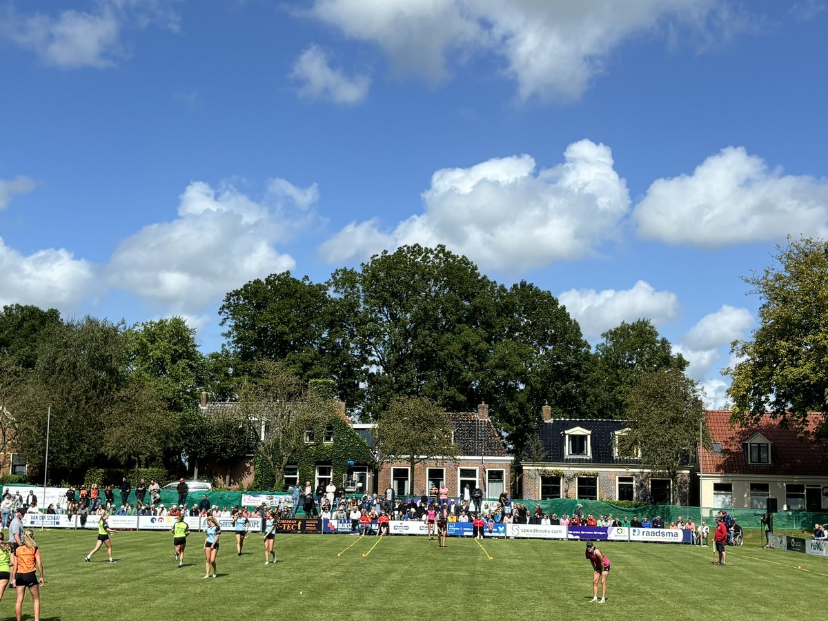 knkb's tweet image. Frouljus PC: 8) Britt Joustra staat met 3-0  voor 7) Iris Veltman #frouljuspc #kaatsen #keatsen