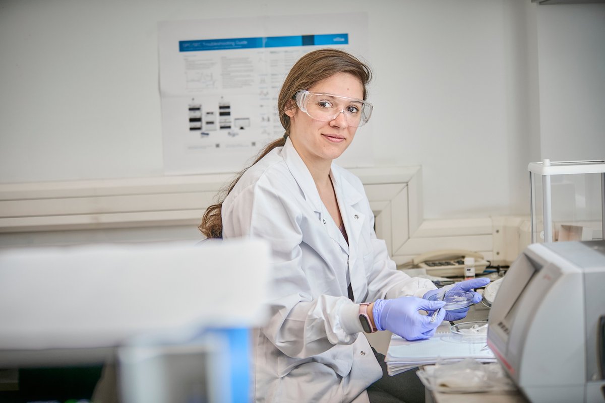 In SUMMER CFM is HOT 👍🥳
We have reached more than 100 papers already published by CFM researchers  in 2024
#nanoscience #polymers #quantum #physics #topology #superconductors...you name it!  
cfm.ehu.es/research/artic…
<a href="/CSIC/">CSIC</a> <a href="/upvehu/">UPV/EHU</a> <a href="/Ikerbasque/">Ikerbasque</a> <a href="/Gipuzkoa/">Gipuzkoa</a>