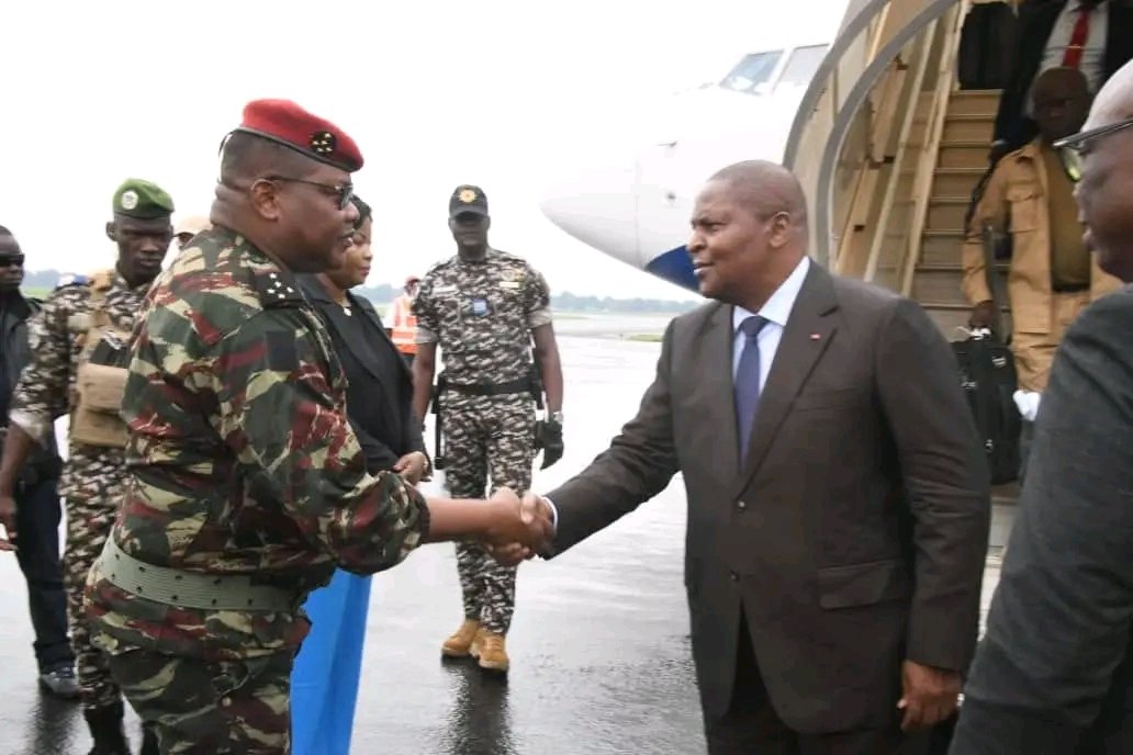 ngoulanga's tweet image. #RCA:Le président TOUADERA est de retour à Bangui hier après avoir prendre part à la cérémonie de commémoration du 80éme anniversaire du débarquement en Provence des militaires africains.